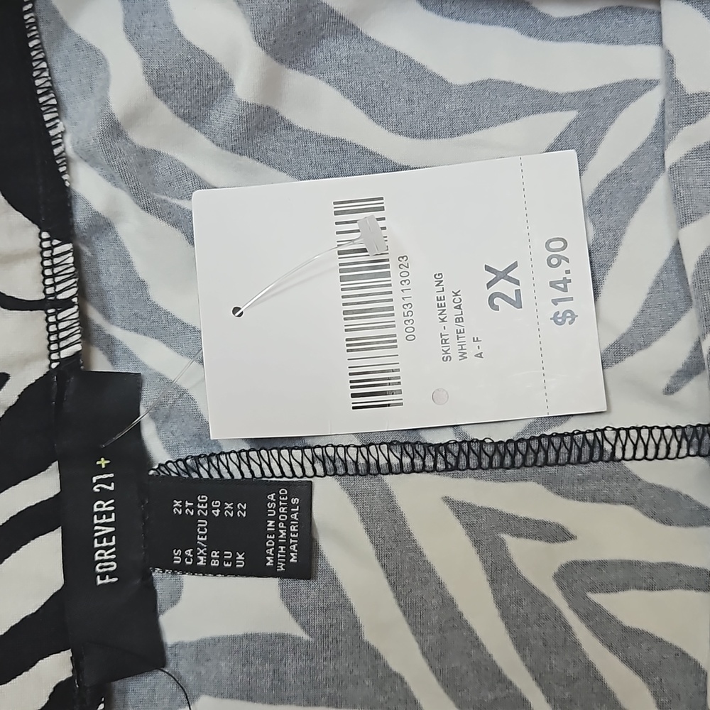 Forever 21 Skirt - Picture 2 of 2